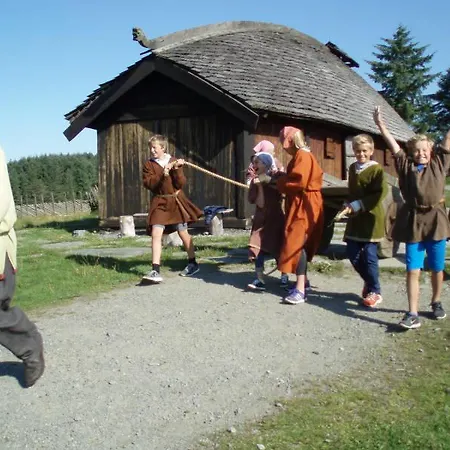 Sandhaland Overnatting *